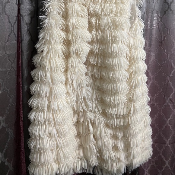 YaYa&Co white furry vest 🤍 - Picture 2 of 2